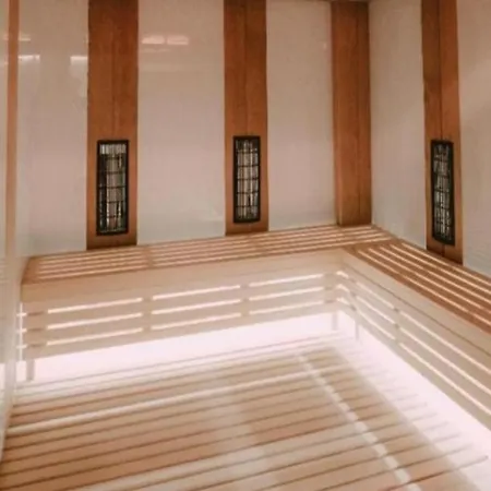 Apolon Lux Lejlighed